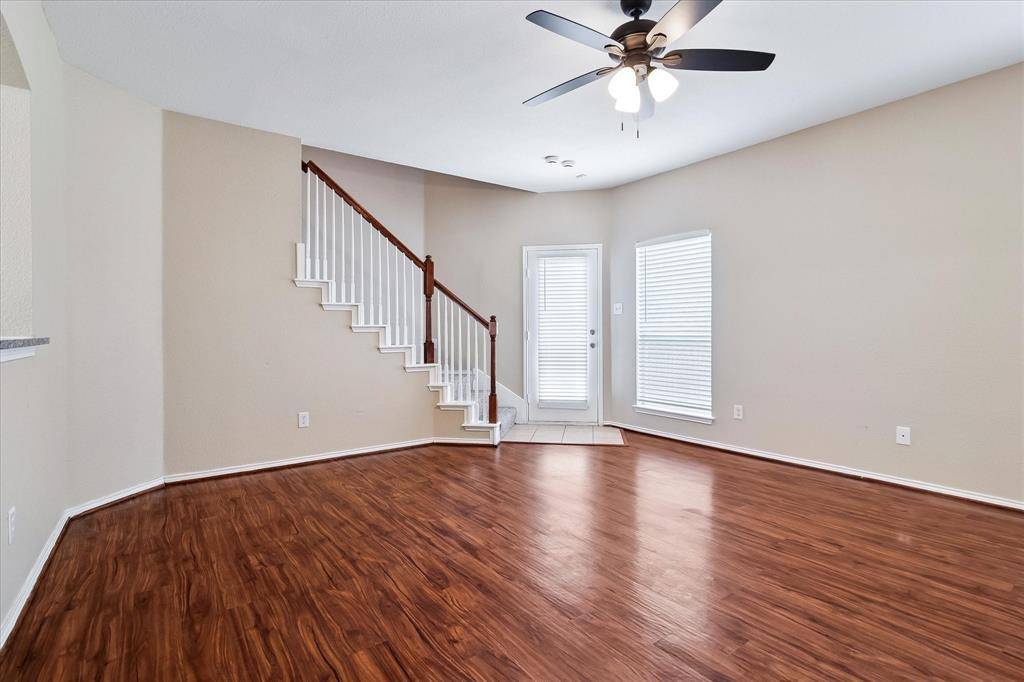Mckinney, TX 75072,901 Inland Lane