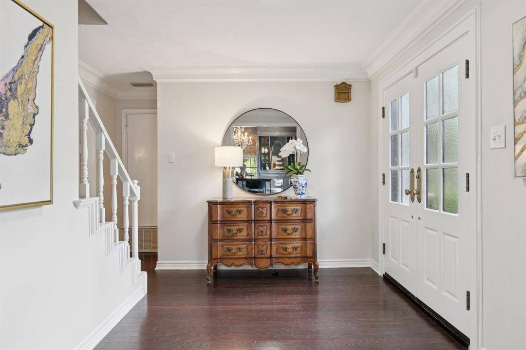 Dallas, TX 75243,9315 Moss Circle Drive
