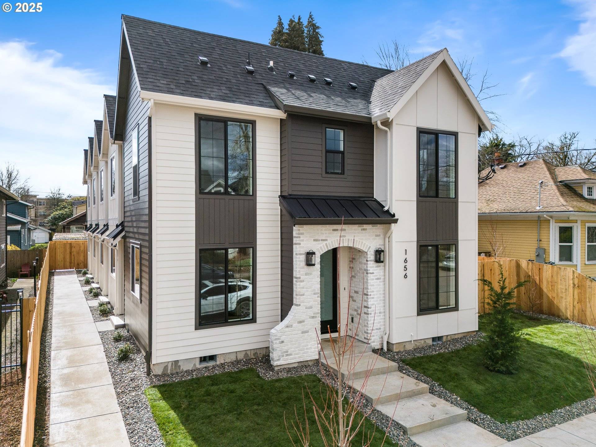1662 SE Umatilla ST #4, Portland, OR 97202