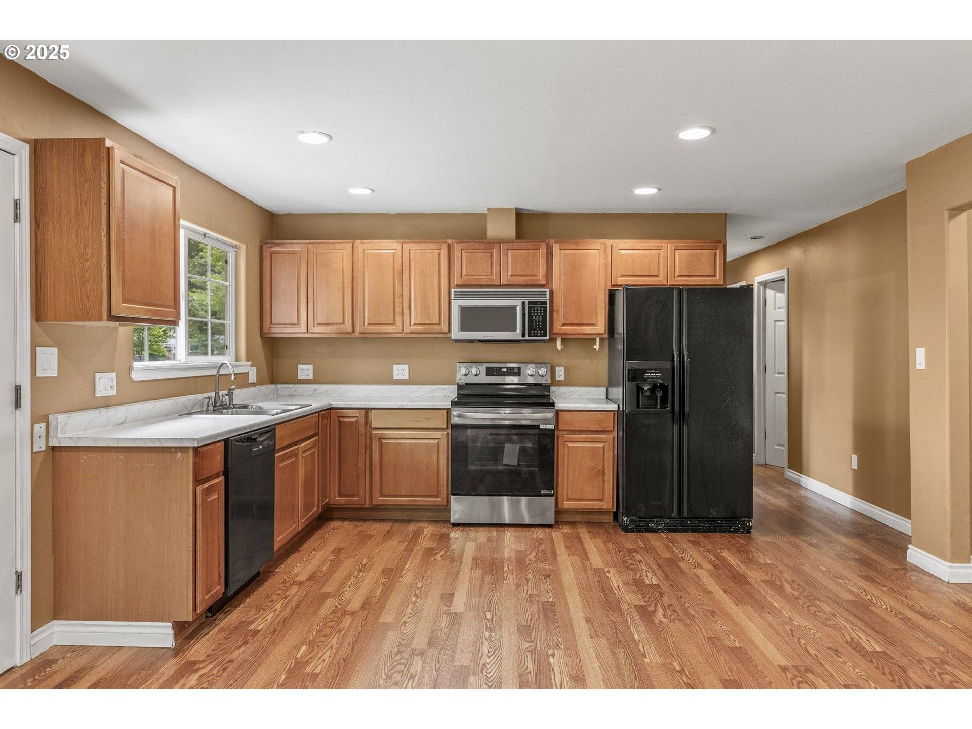 Longview, WA 98632,2132 WASHINGTON WAY