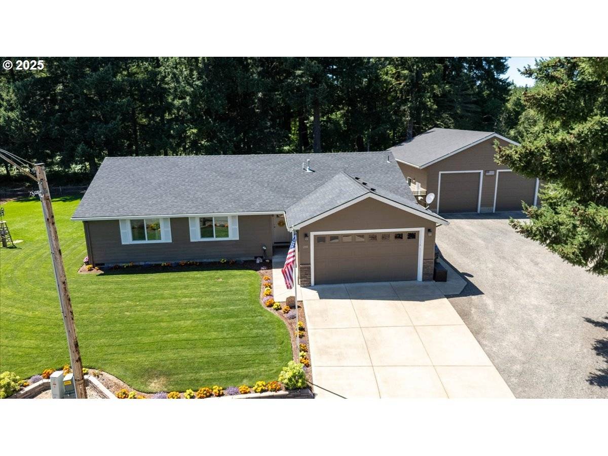 Lyons, OR 97358,201 IRONWOOD CT