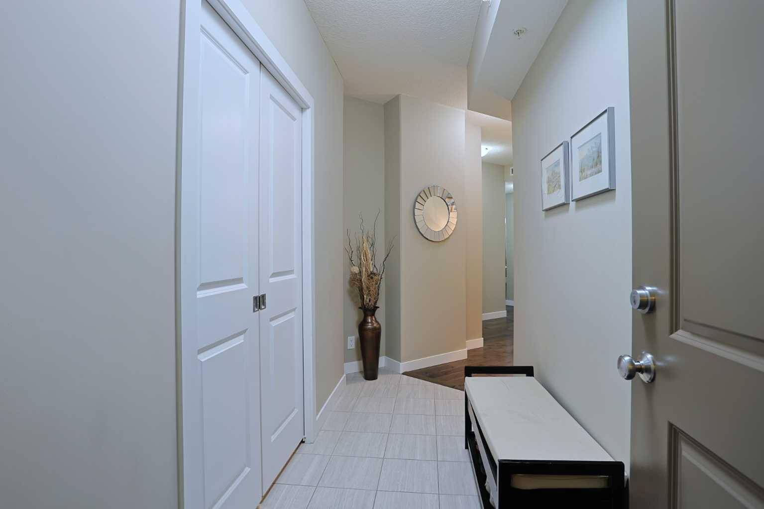 Calgary, AB T3A 2C5,16 Varsity Estates CIR NW #302