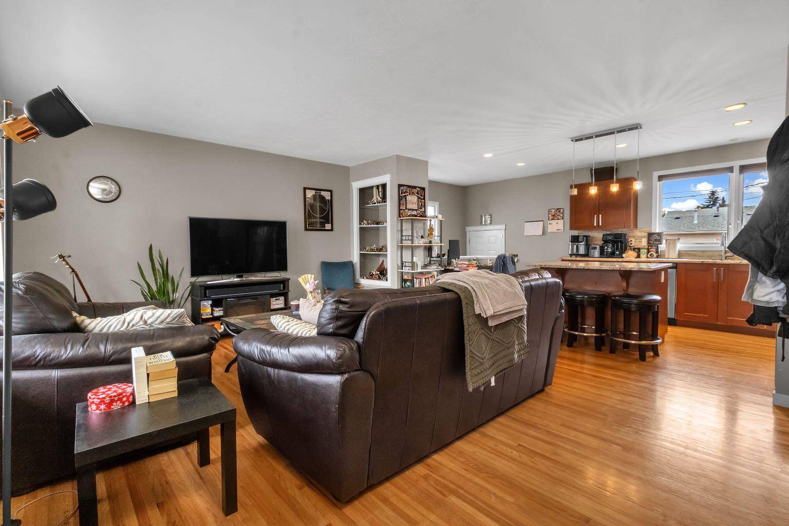 Calgary, AB T2J 0A7,284 Acadia DR Southeast