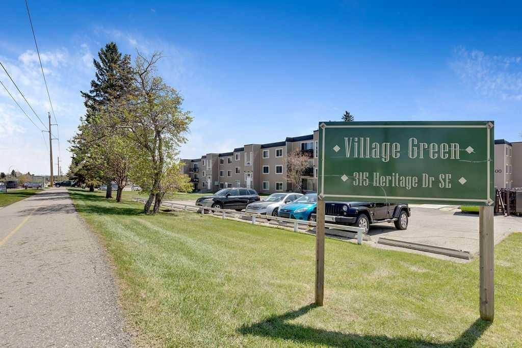 Calgary, AB T2H 1N2,315 Heritage DR SE #312