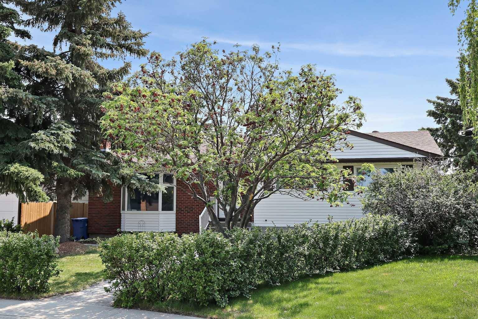 Carstairs, AB T0M 0N0,1427 McCrimmon DR