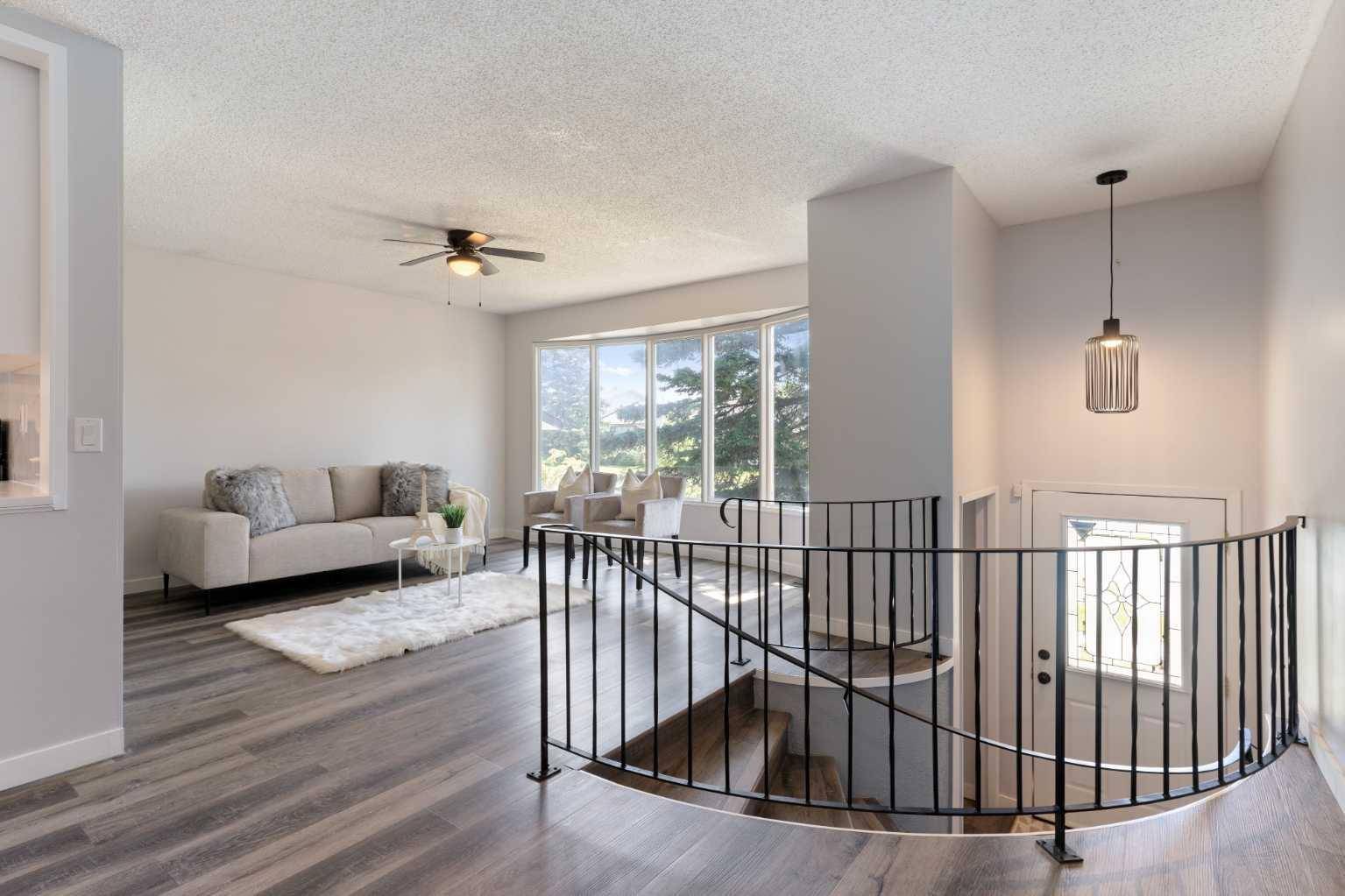 Calgary, AB T2W 3J5,3631 Cedarille DR SW