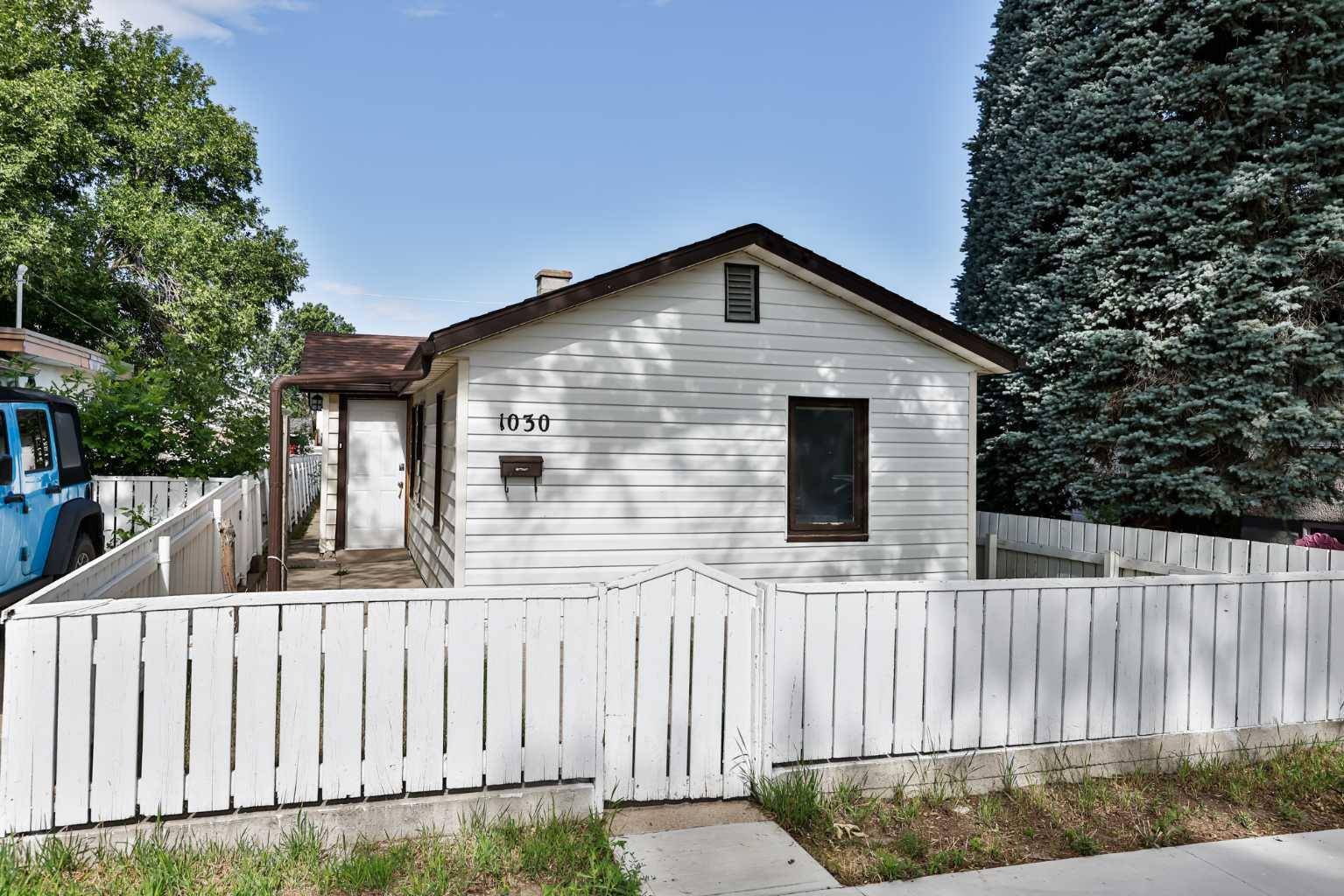Lethbridge, AB T1H 1Y9,1030 7 ST North