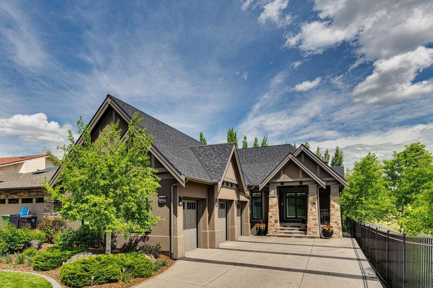 994 Shawnee DR Southwest, Calgary, AB T2Y2T9