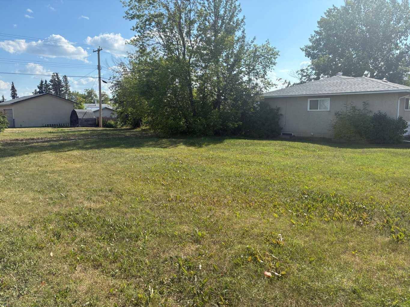 9501 108 AVE, Grande Prairie, AB T8V 1N1