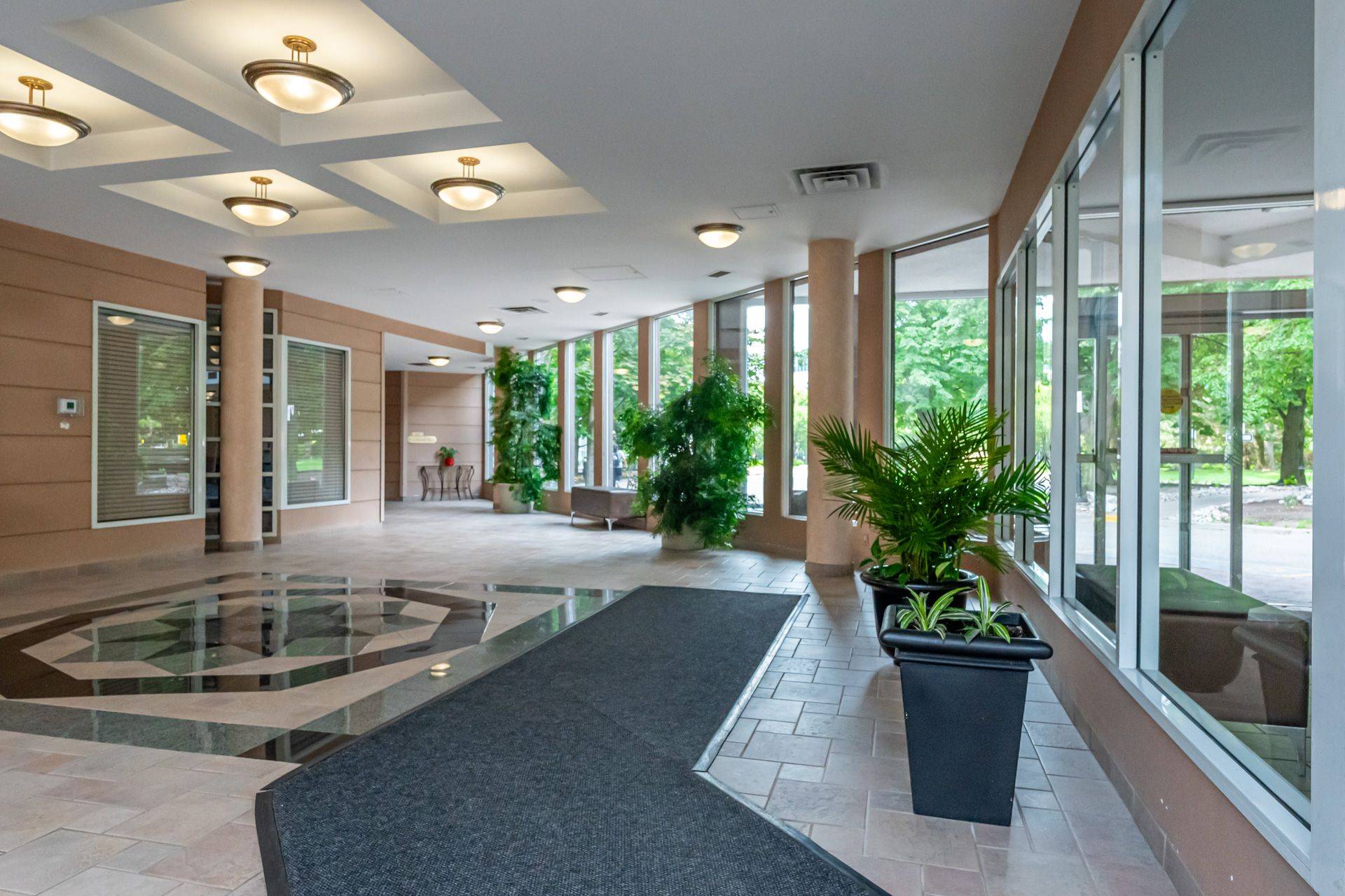 Toronto C13, ON M3C 3M8,5 Concorde PL #3609