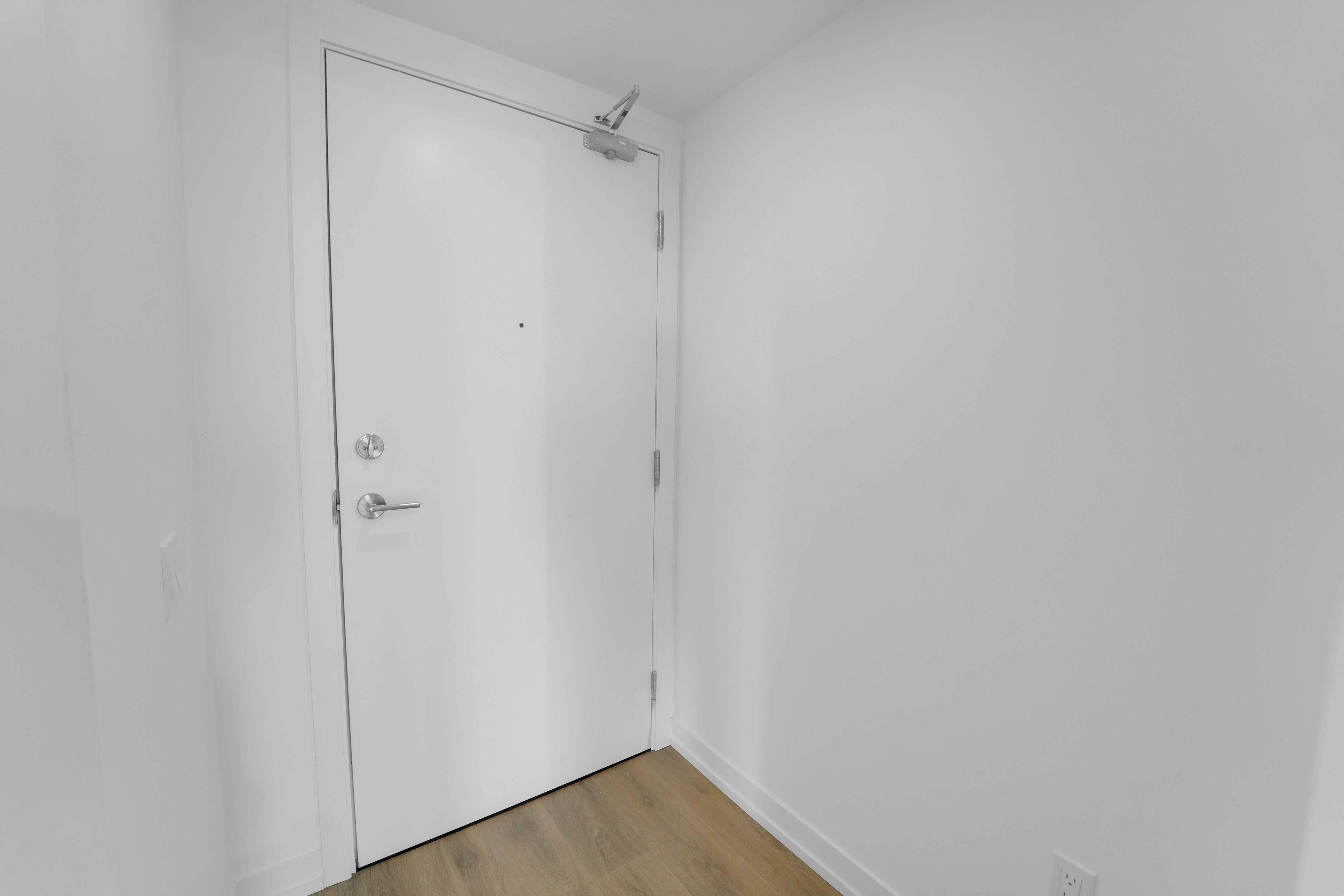 Toronto C08, ON M5B 0C5,82 Dalhousie ST #1802
