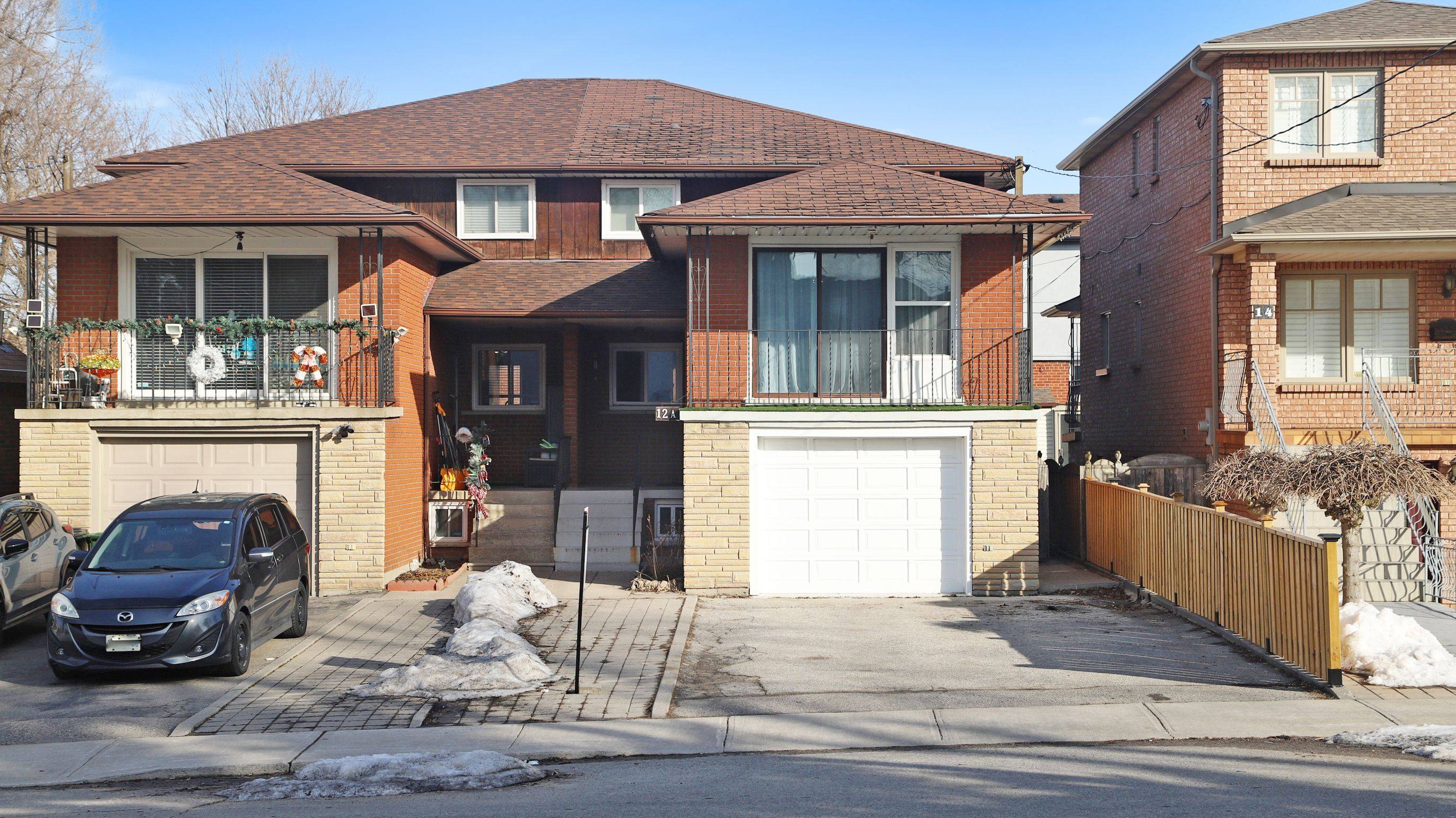 12A Kenmore AVE, Toronto E04, ON M1K 1B4