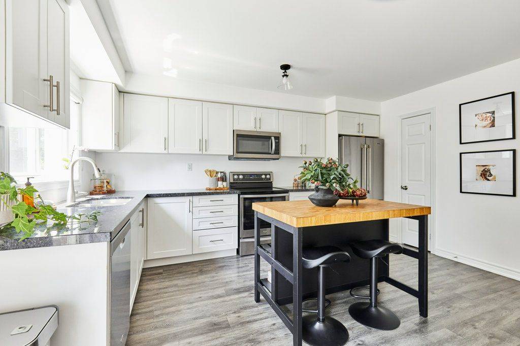 Clarington, ON L1C 0S4,99 Markham TRL