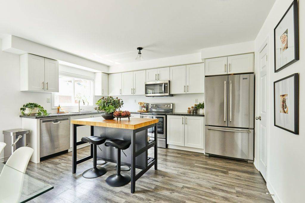Clarington, ON L1C 0S4,99 Markham TRL