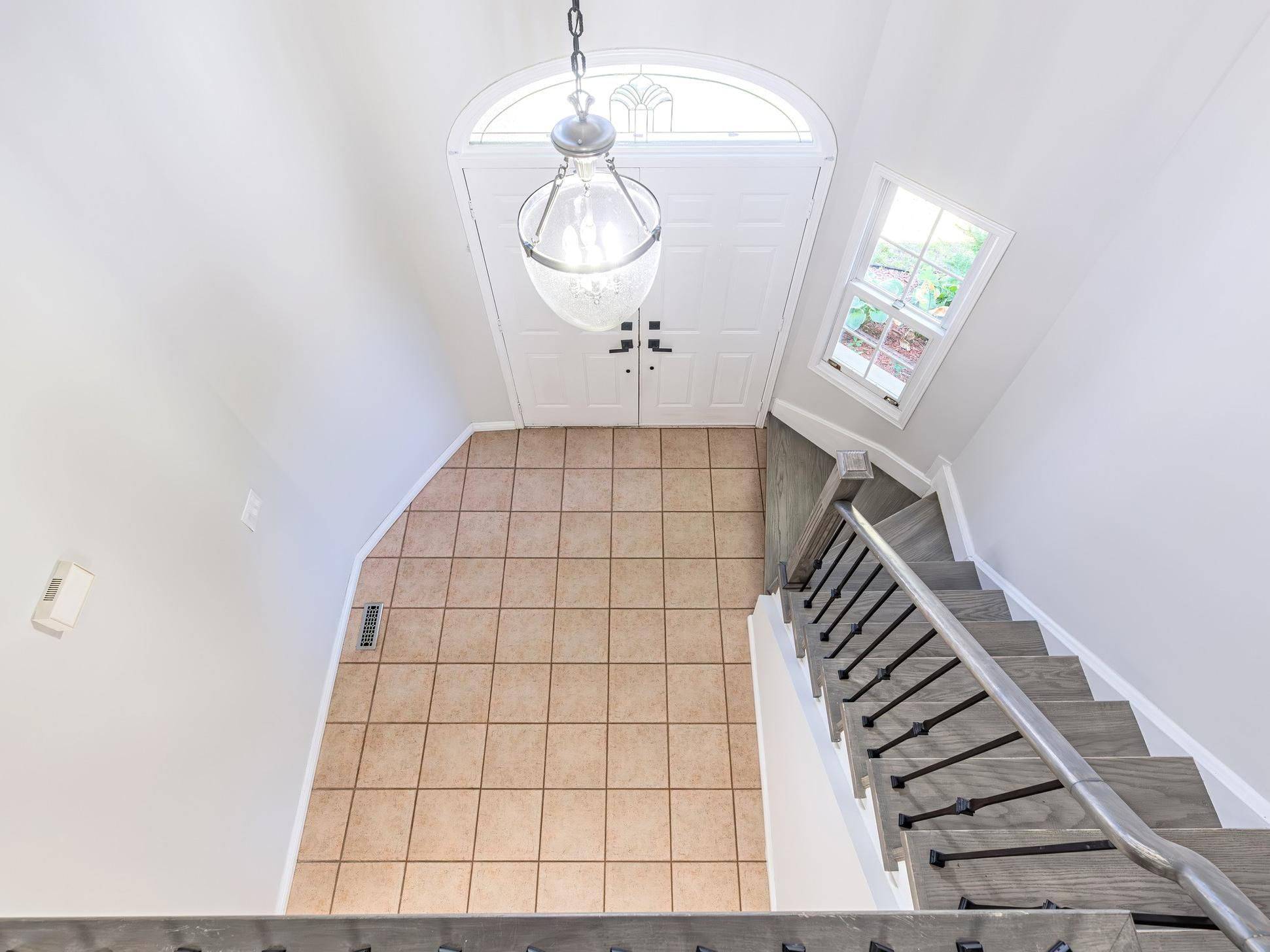 Whitby, ON L1R 1K1,35 Flint CRES