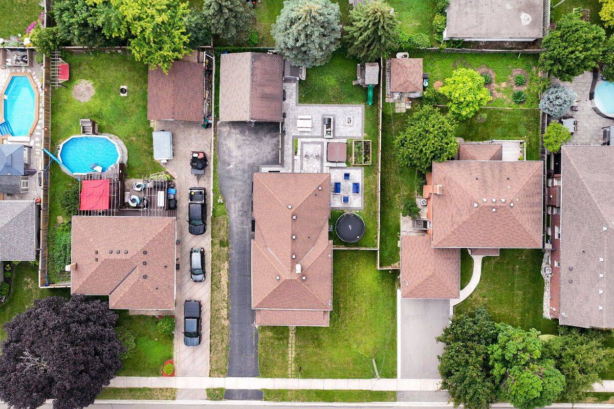 Milton, ON L9T 1E5,33 MILES ST