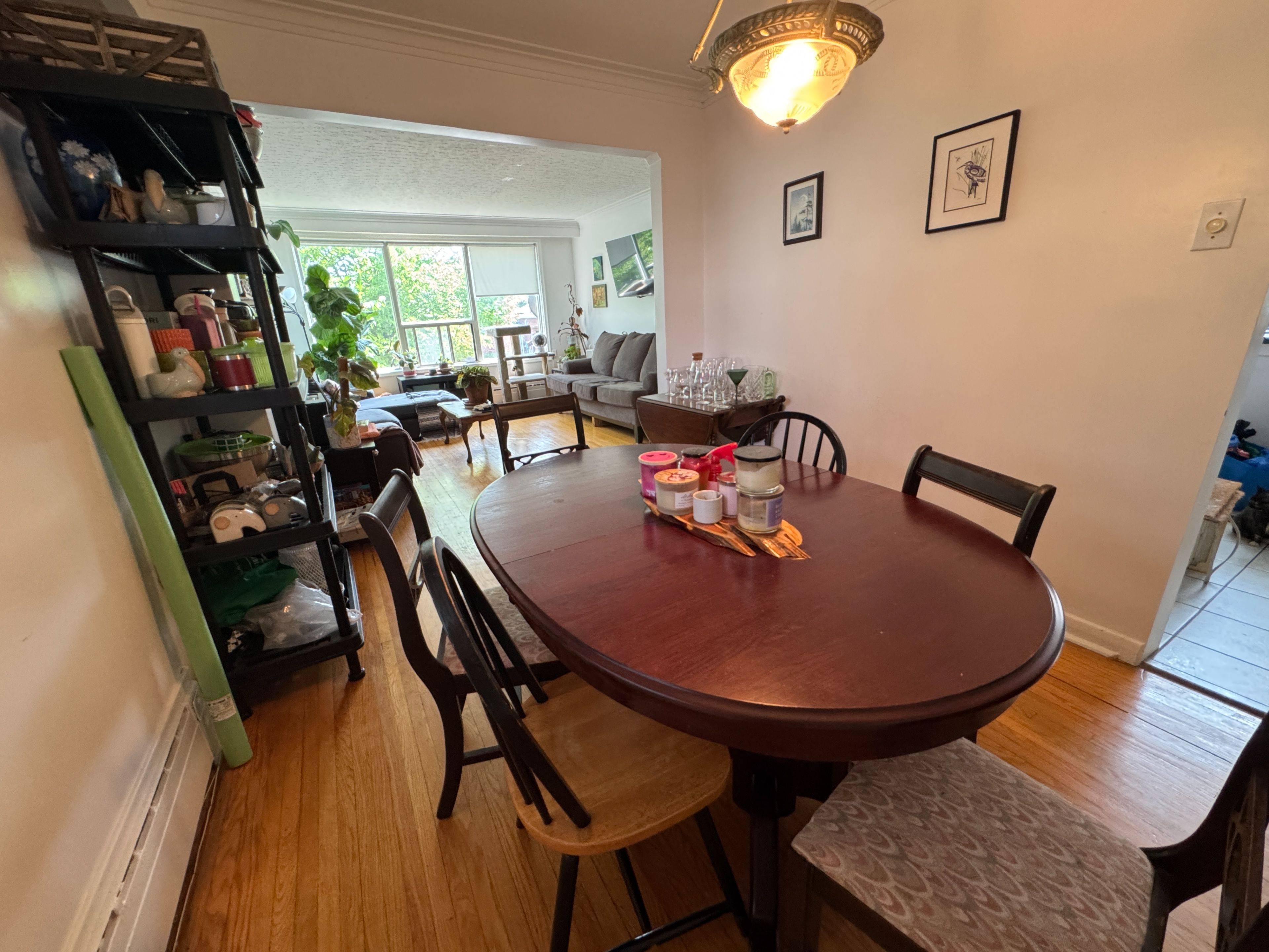 Toronto W04, ON M6B 1K5,468 Ridelle AVE #Main