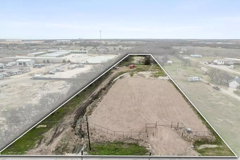 Waxahachie, TX 75167,2111 Marshall Road