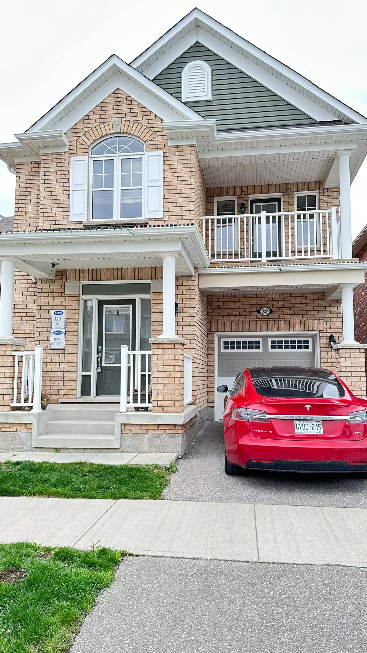 Brampton, ON L7A 0G2,32 Gibbs RD #- Upper level