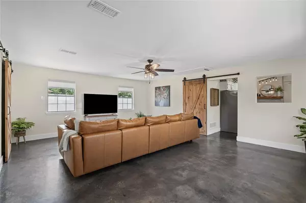 Oak Point, TX 75068,1418 Lakeshore Boulevard