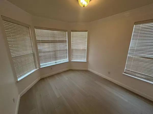 Irving, TX 75063,588 Southridge Way