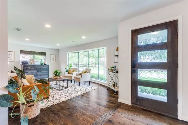 Dallas, TX 75229,10710 Lathrop Drive