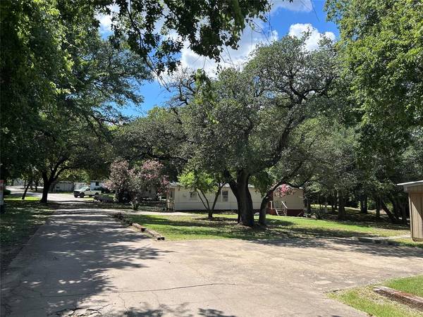 5889 Tenderfoot Trail, Fort Worth, TX 76135