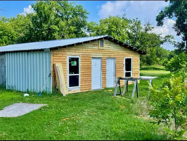 Gainesville, TX 76240,2289 County Road 131 #A