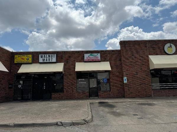 Garland, TX 75042,2622 W Walnut Street #204