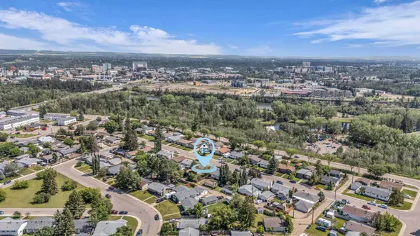Red Deer, AB T4N 4Y9,25 Fairway AVE