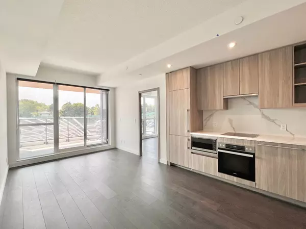 Toronto C15, ON M2K 0J2,27 Mcmahon DR #305