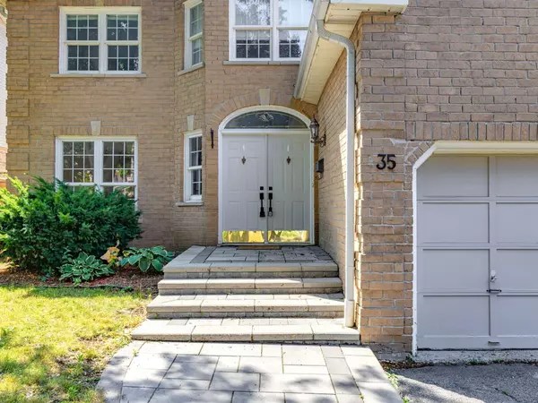 Whitby, ON L1R 1K1,35 Flint CRES