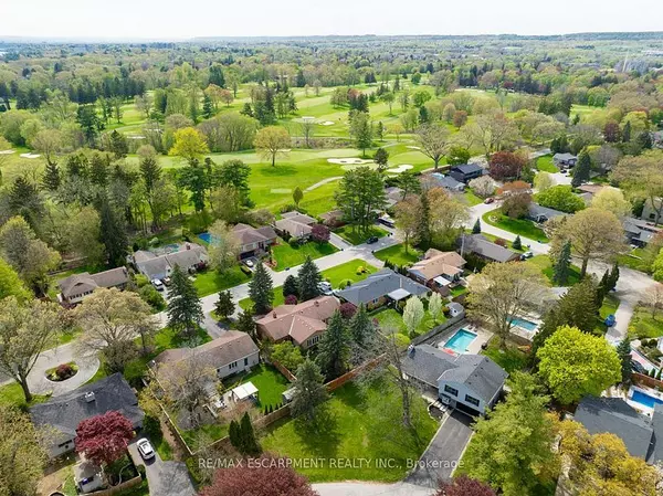 Burlington, ON L7T 2N2,585 Deborah CRES