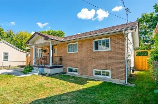 St. Catharines, ON L2R 4S6,18 Greenlaw PL