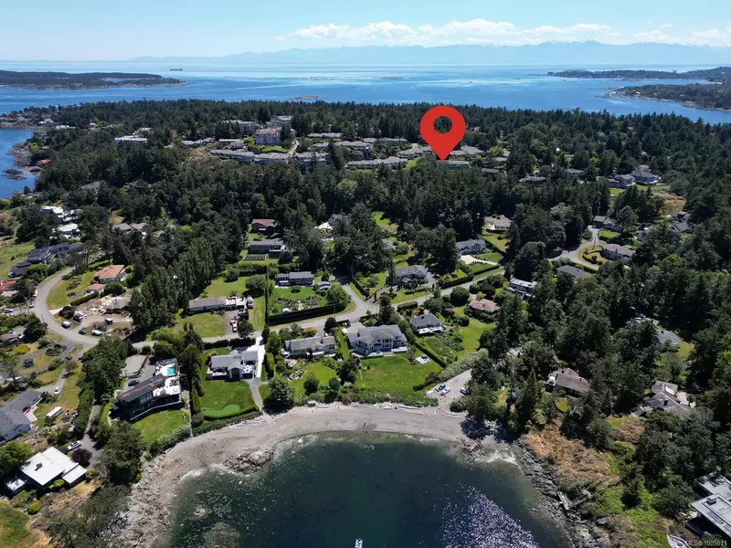 2829 Arbutus Rd #913, Saanich, BC V8N 5X5