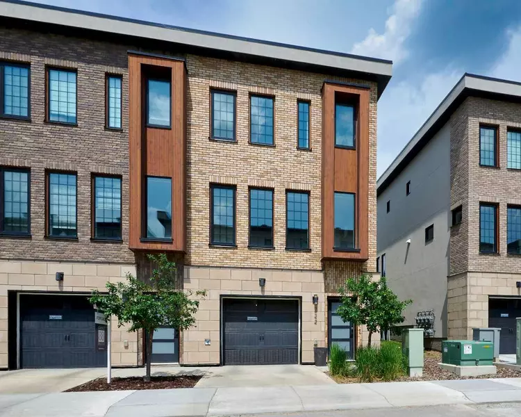 81 Greenbriar PL NW #222, Calgary, AB T3B 6J1