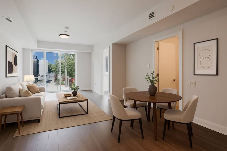 664 Spadina AVE #215, Toronto C01, ON M5S 2H8