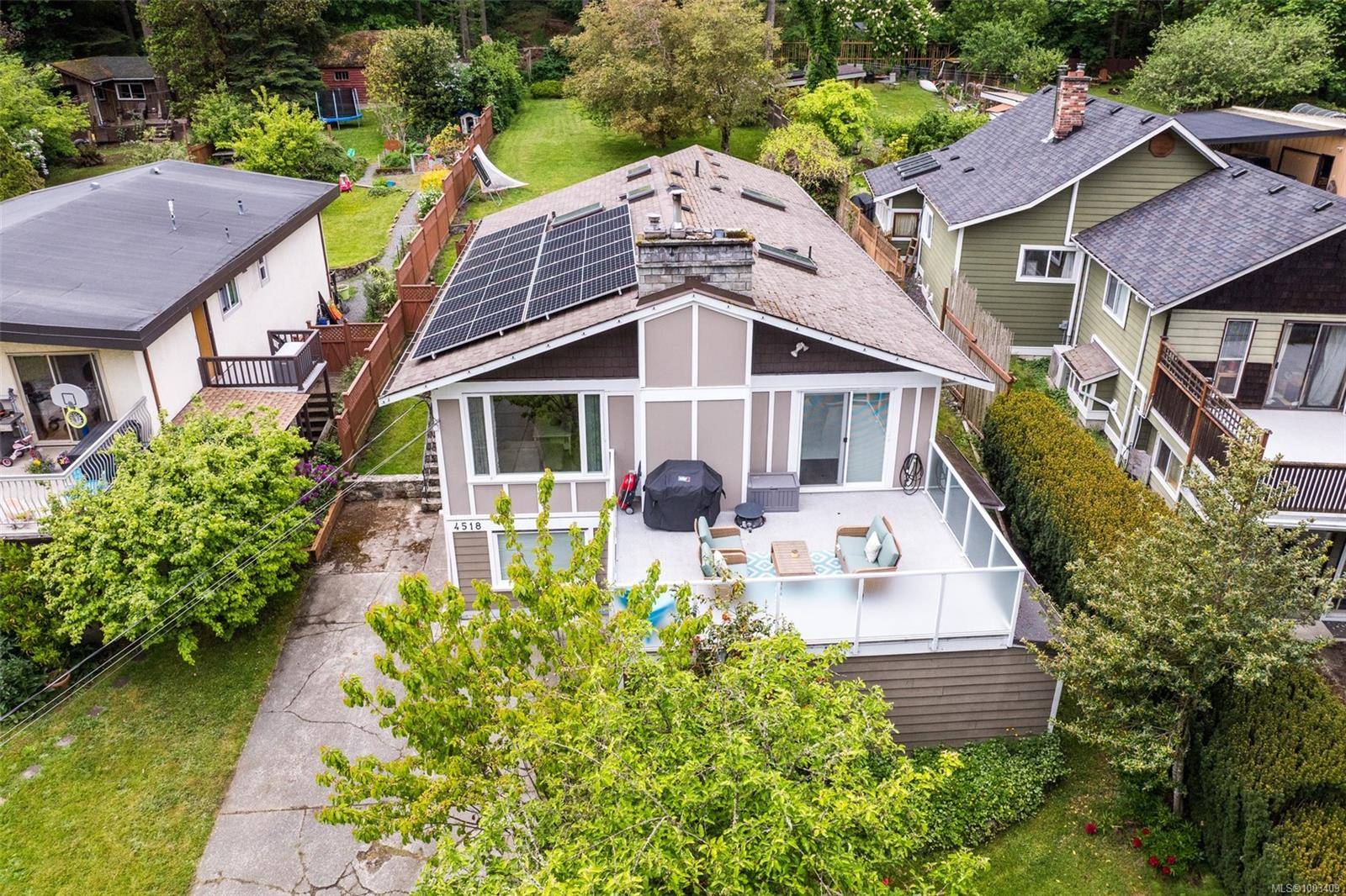 4518 Hughes Rd, Saanich, BC V9E 2B8