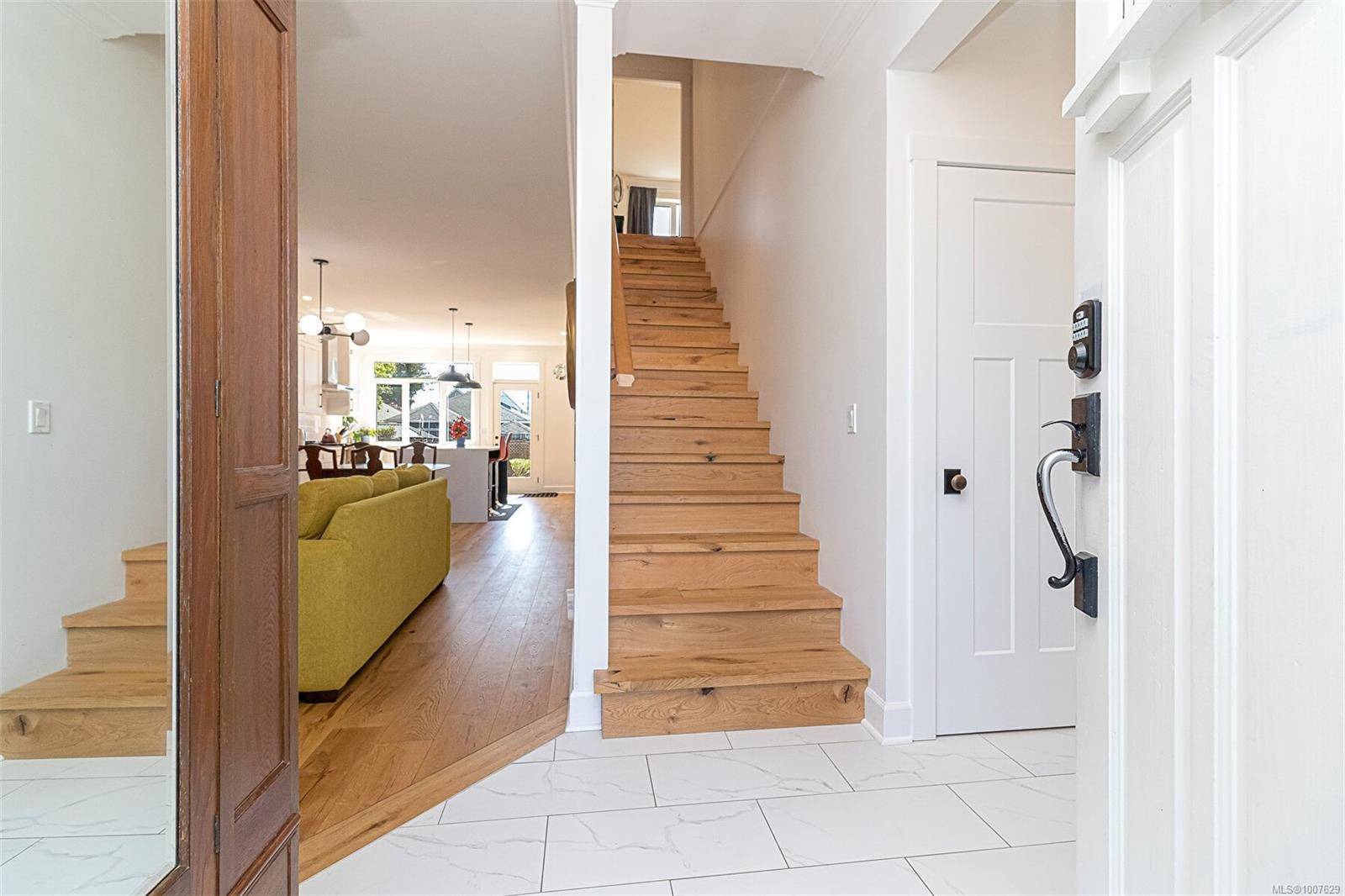 Sidney, BC V8L 2V4,9625 Seventh St