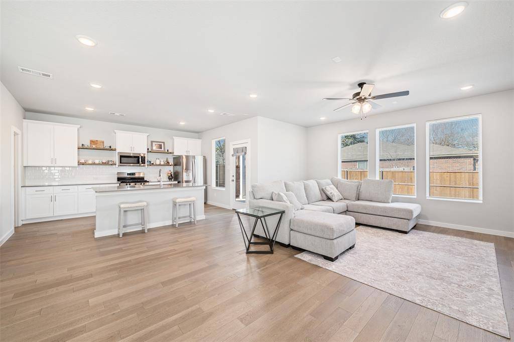 Arlington, TX 76001,4517 Hogans Alley Drive