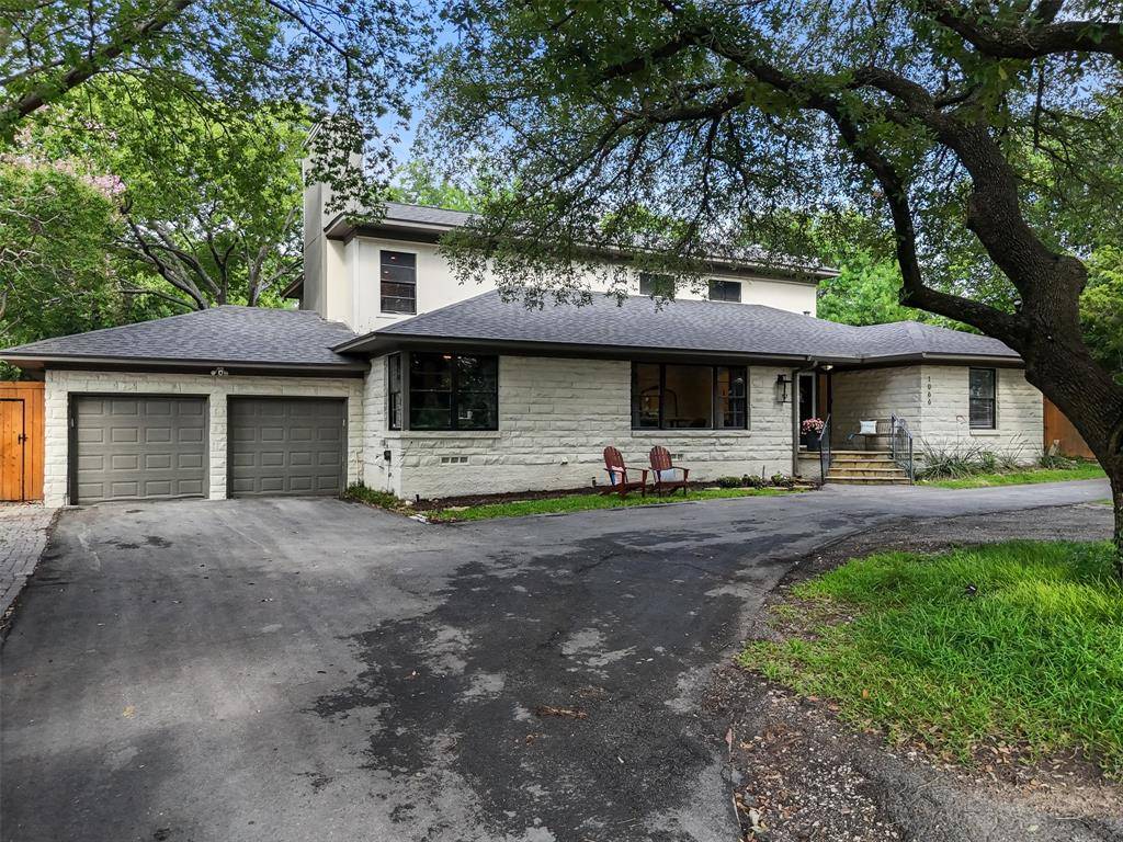 Dallas, TX 75218,1066 N Buckner Boulevard
