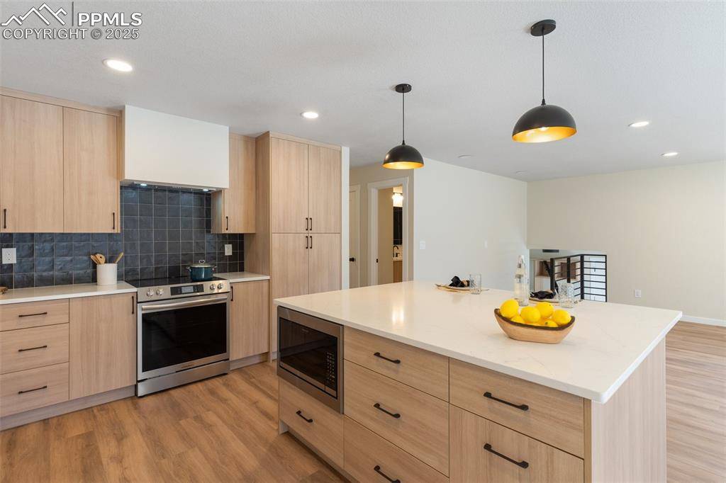 Manitou Springs, CO 80829,7 Escondido Valle