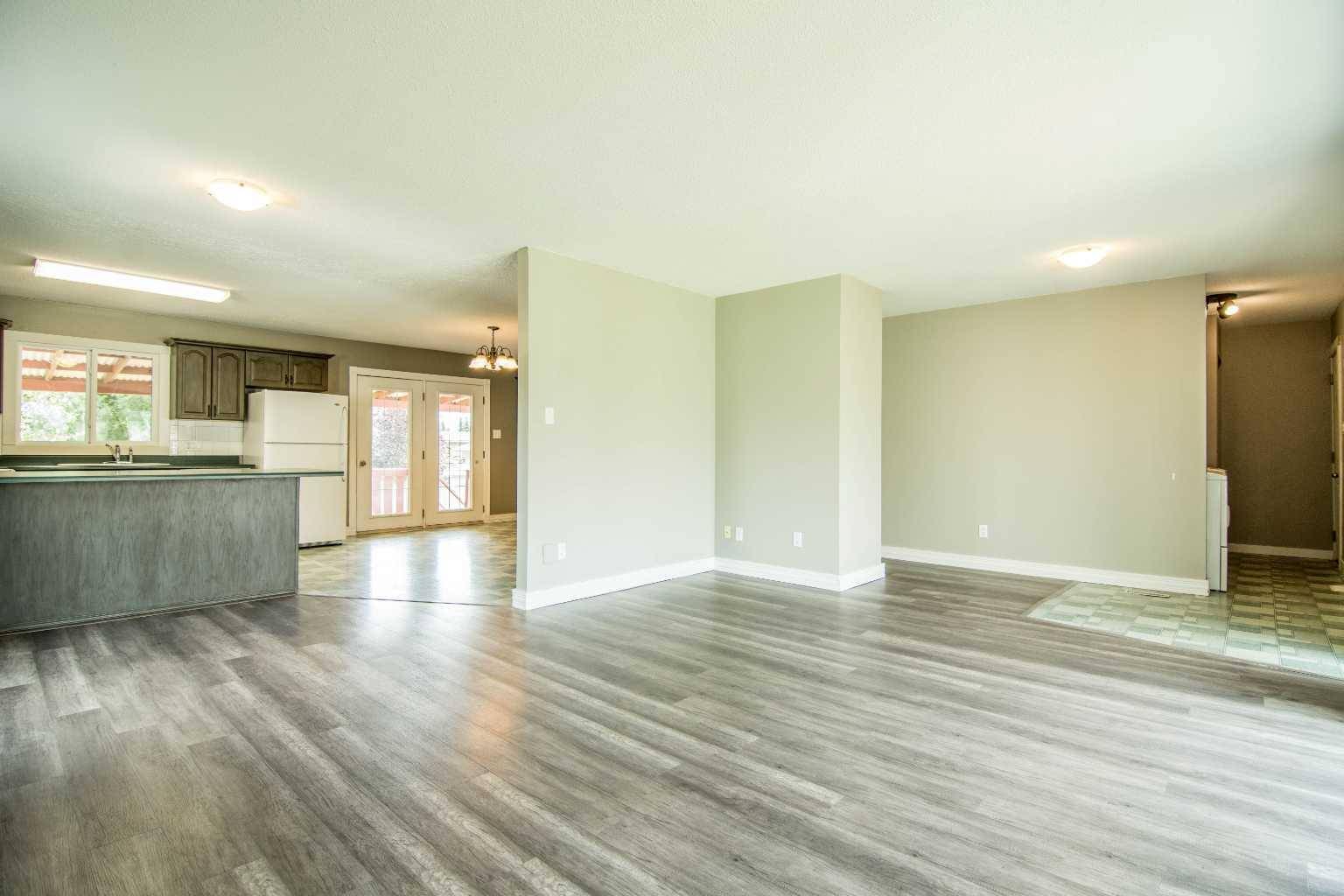 Grande Prairie, AB T8V 3S5,9823 80 AVE