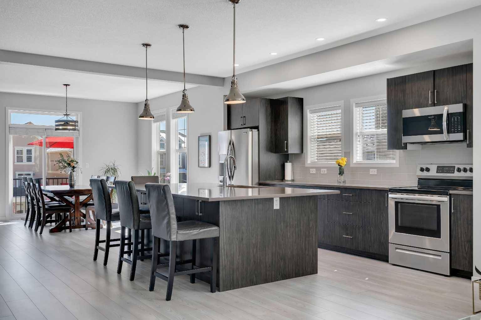 308 South Point SQ Southwest, Airdrie, AB T4B 5C3