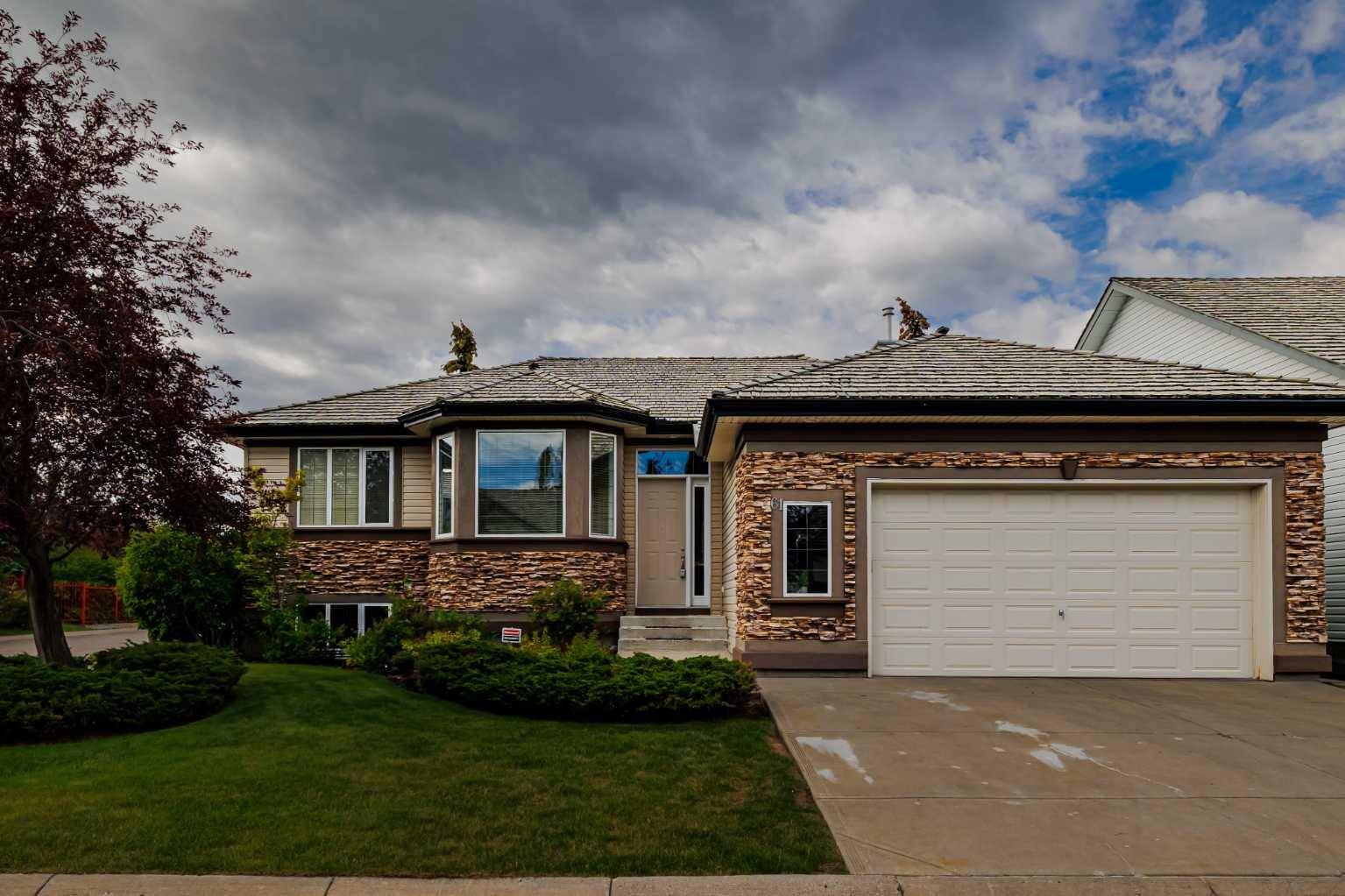 61 Rocky Ridge GDNS NW, Calgary, AB T3G 4V7