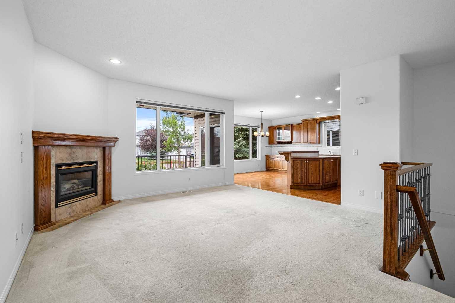 Calgary, AB T3G 4V7,61 Rocky Ridge GDNS Northwest