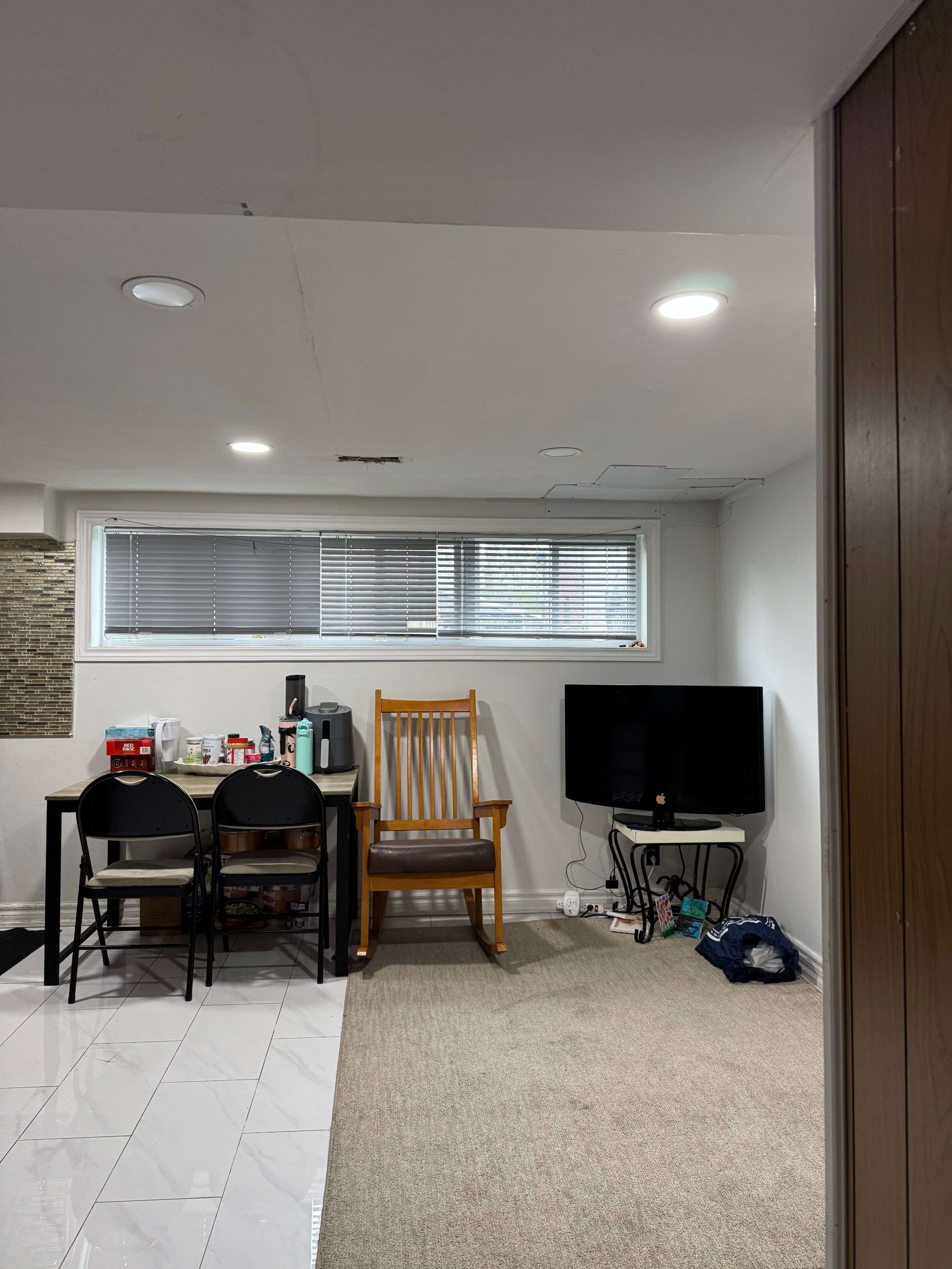 Toronto E08, ON M1M 3G5,12 Waltonice RD #Bsmt
