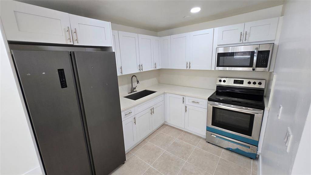 1033 NW 3rd Ave #1, Fort Lauderdale, FL 33311