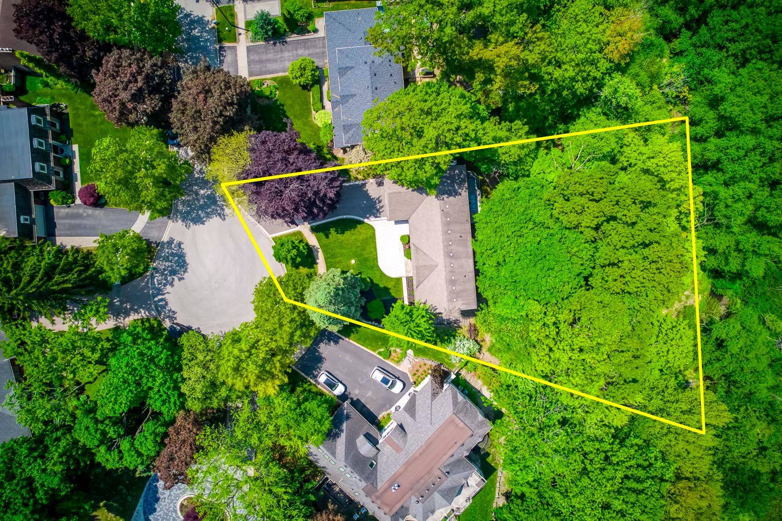 Mississauga, ON L5H 1M7,1033 Wenleigh CT