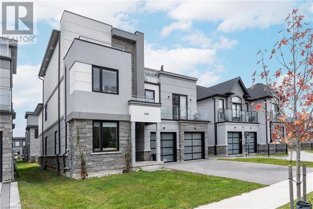 528 Jones RD, Hamilton, ON L8E 5C1